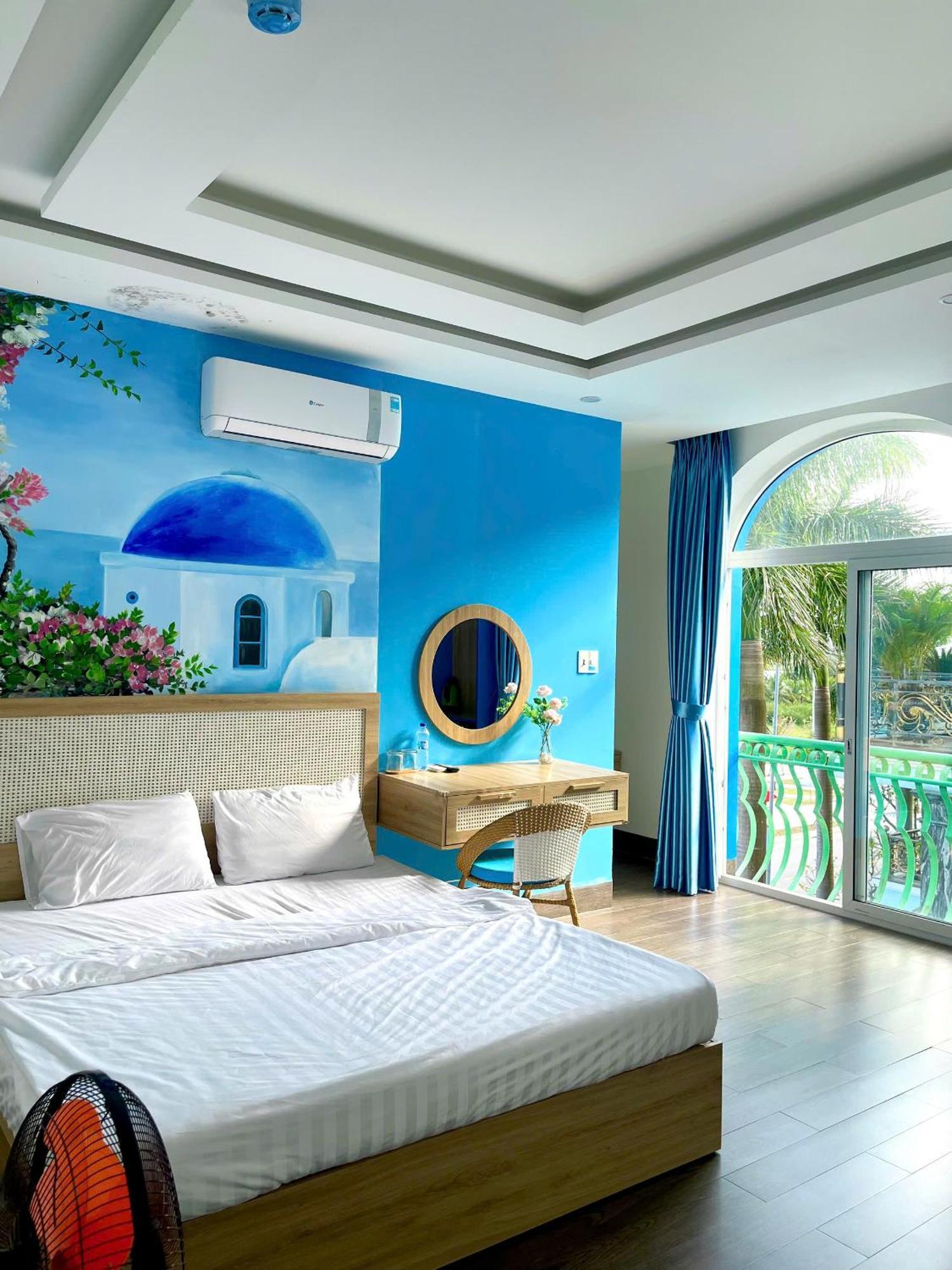 Santorini House And Coffee Hotel Danang Exterior photo