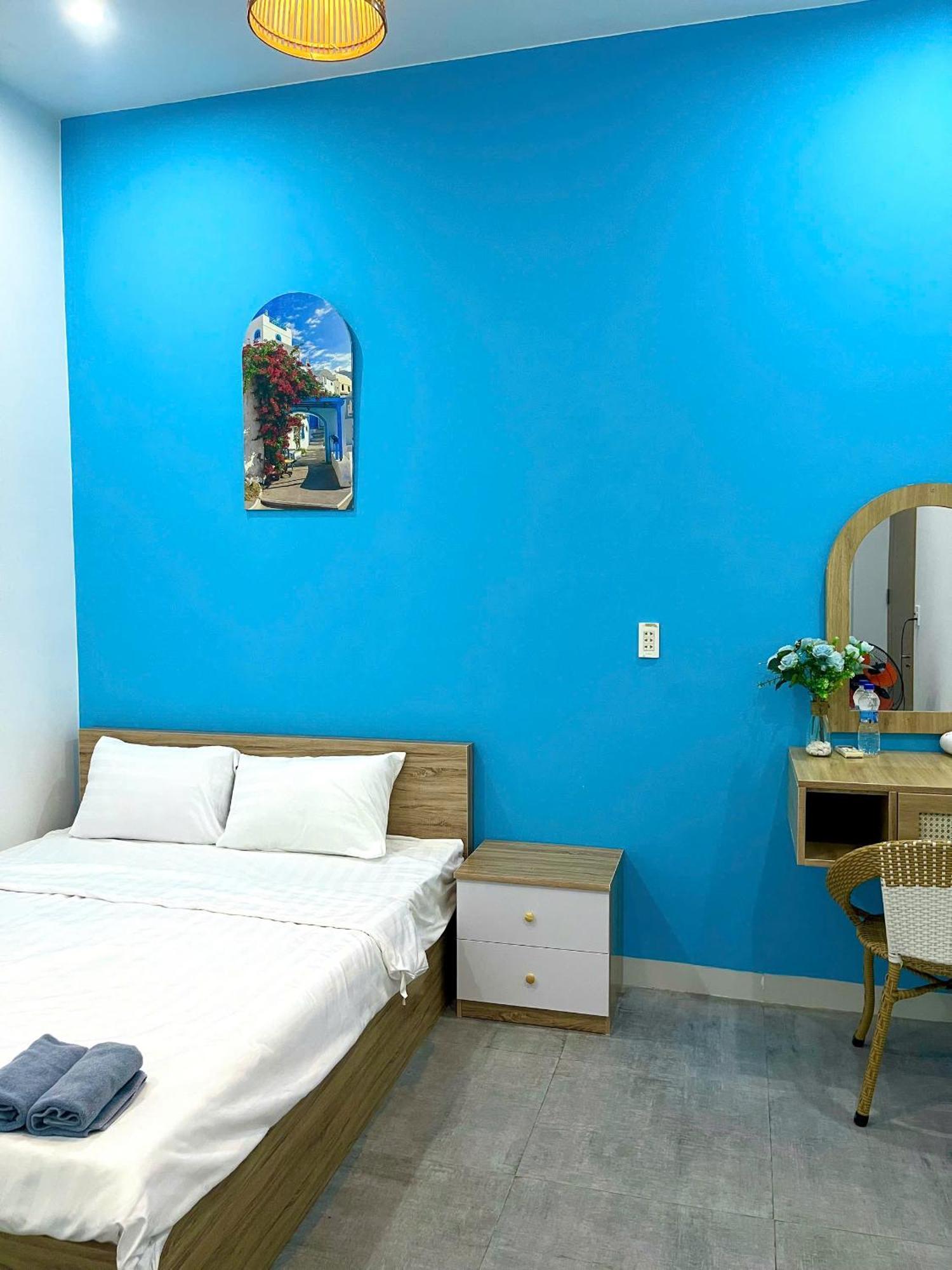 Santorini House And Coffee Hotel Danang Exterior photo