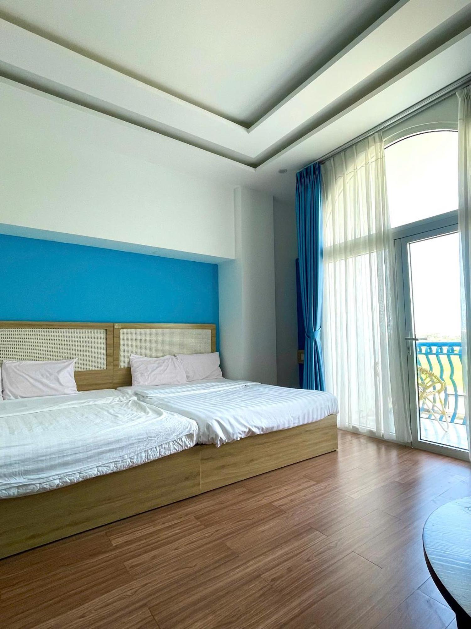 Santorini House And Coffee Hotel Danang Exterior photo